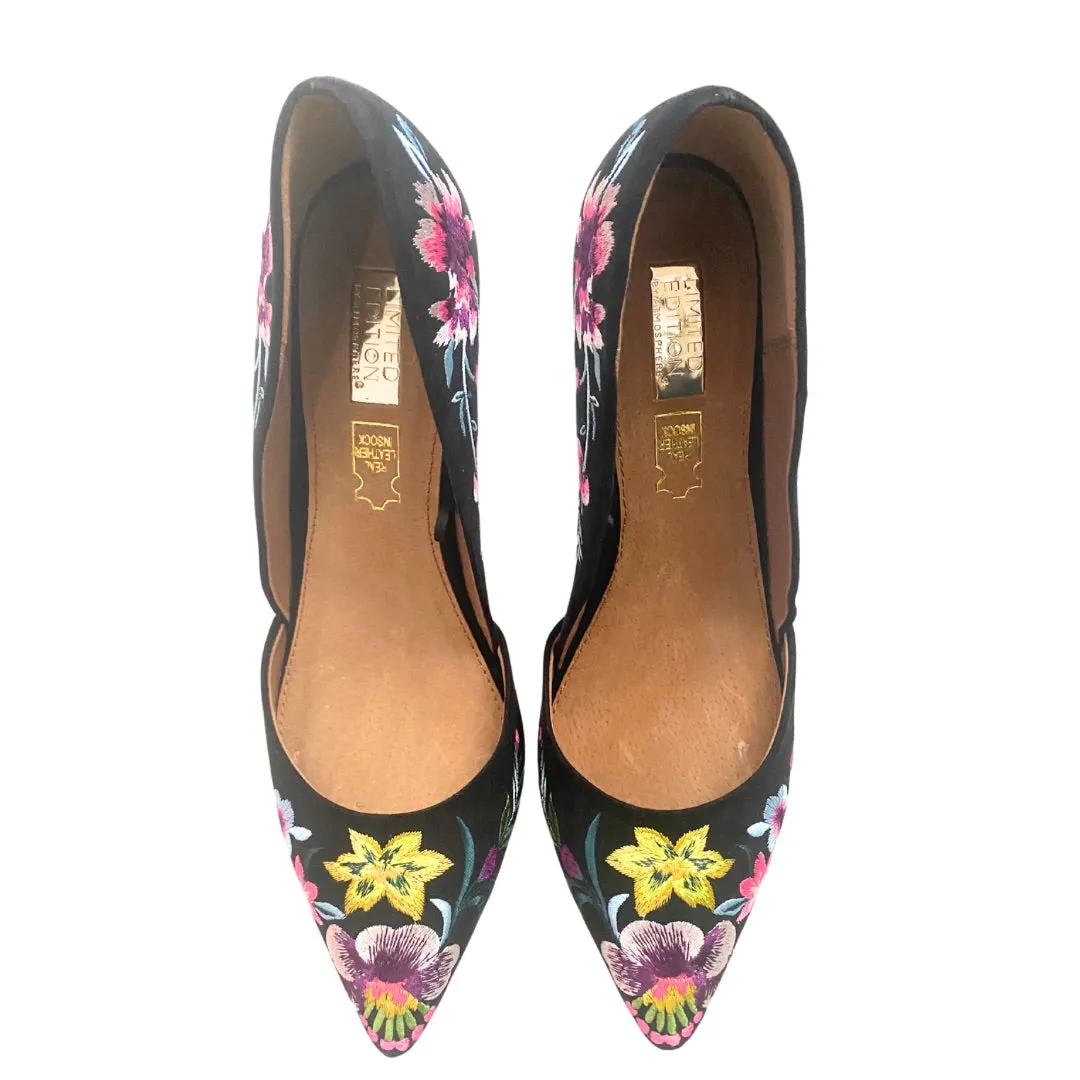 Floral Embroidered Court Shoe Leather Black SIZE 41