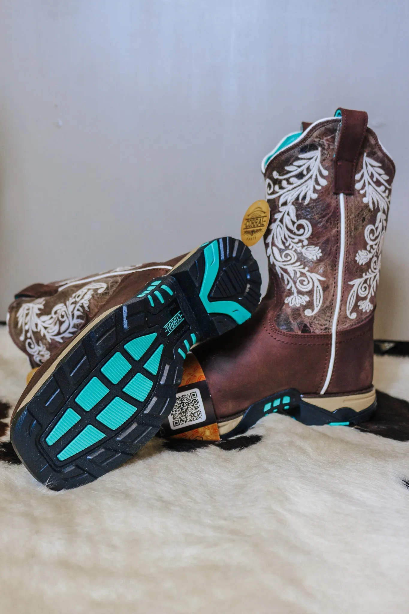 Women's Corral Hydro Resist Polycarbonate Security Toe Work Boot